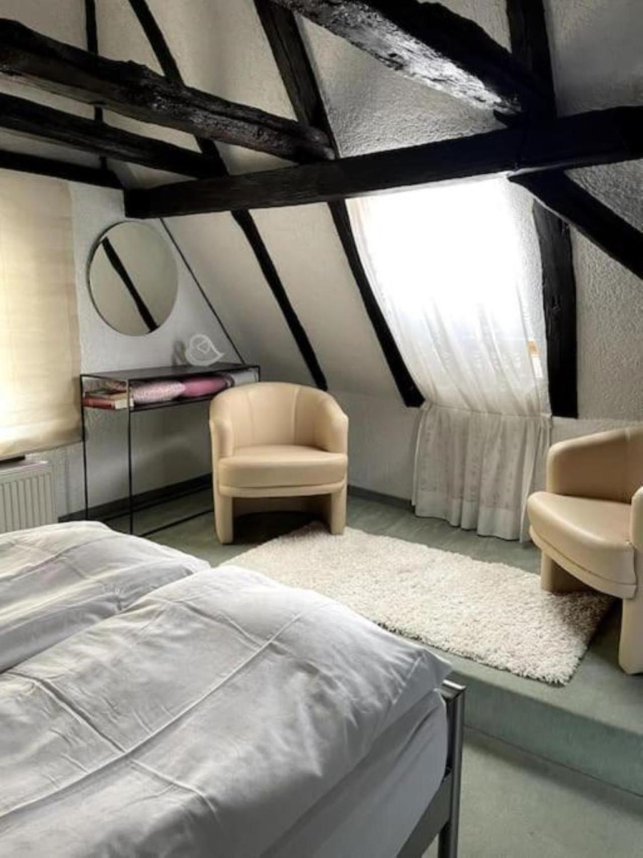 Ferienwohnung Im 'Schmoller - Hof' Neustadt an der Weinstraße Esterno foto